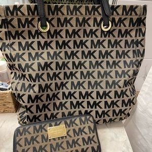Michael Kors Purse & Wallet